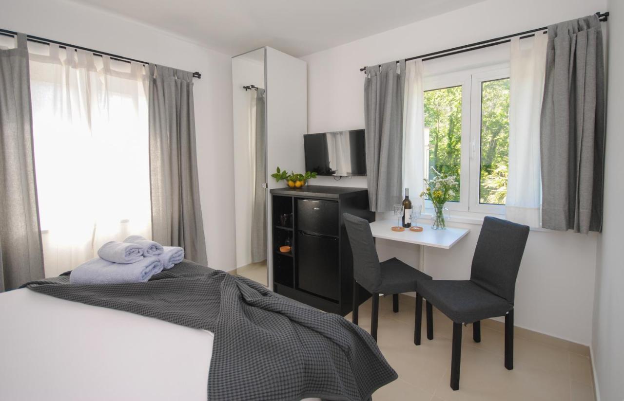 Rooms Dilk วิส ภายนอก รูปภาพ